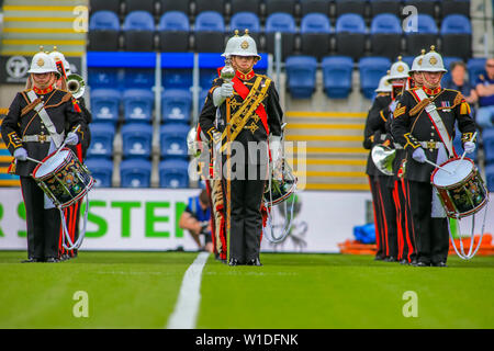 30 JUIN 2019 , l'Émeraude du stade Headingley, Angleterre ; Betfred Super League, Round 20, Leeds Rhinos vs Dragons Catalans ; Journée des forces armées à Emerald du stade Headingley Crédit : Craig Milner/News Images Banque D'Images