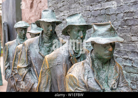 Vue d'une statue d'une grande dépression à la ligne pain Franklin D. Roosevelt Memorial, Washington, D.C., États-Unis d'Amérique, Amérique du Nord Banque D'Images