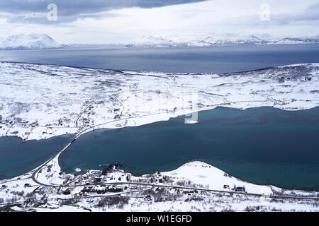 Alpes de Lyngen, péninsule de Lyngen, Nordlenangen, comté de Troms, Norvège, Scandinavie, Europe Banque D'Images