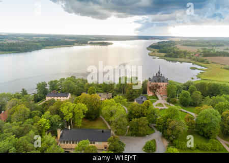 Wik (Vik) Château et le Lac Malaren près de Wik Château, dans Comté d'Uppsala, Suède, Scandinavie, Europe Banque D'Images