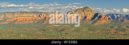 Panorama de Sedona vue du sommet du Doe Mountain, Arizona, États-Unis d'Amérique, Amérique du Nord Banque D'Images