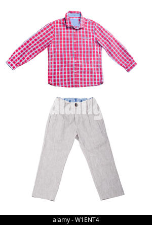 Les vêtements d'enfants chemise et pantalon sur fond blanc. Banque D'Images