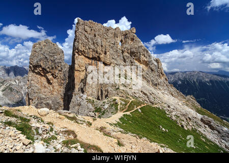 Dolomiti - Torre Finestra en été, le groupe du Catinaccio Trentin, Italie Banque D'Images