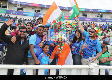 Edgbaston, 2 juillet 2019. Cricket indien Fans cheering up les joueurs indiens pendant les match de coupe du monde entre l'Inde et le Bangladesh à Edgbaston sur T Banque D'Images