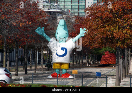Lisbonne, Portugal : 20 novembre 2018 - Vue de l'Expo 98 Mascot (Gil) situé à Lisbonne, au Portugal. Banque D'Images