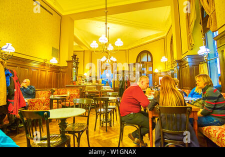 Vienne, Autriche - 18 février 2019 : Cafe Sperl est meilleur choix pour passer du temps avec vos amis et votre famille et profiter de l'atmosphère détendue d'un verre dans son Banque D'Images