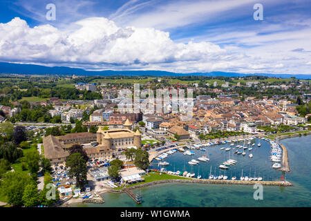 Vue aérienne de Morges château au bord de la lac Léman en Suisse Banque D'Images