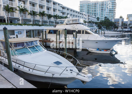 Floride, Broward, fort ft.Lauderdale,Hilton fort Lauderdale Marina,hôtel,Portside Marina,canotage,yacht,cabine de croisière,quai,berth,dingy,bâtiment,eau RE Banque D'Images