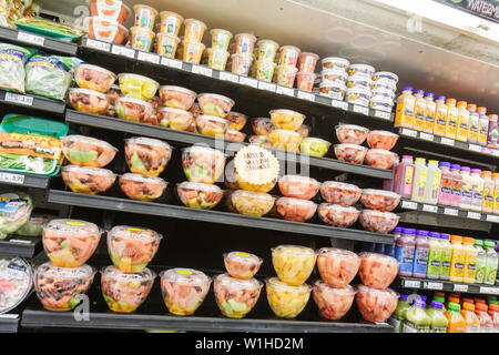 Floride, Broward, fort ft. Lauderdale,Winn épicerie, supermarché produit vente concurrence, aliments préparés, fruits coupés, morceaux de melon, étagère Banque D'Images