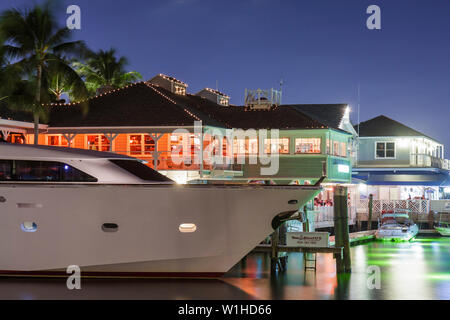 Fort ft. Lauderdale Florida,15th Street Fisheries,restaurant restaurants restaurants repas café cafés, service, cuisine, Intracoastal Stranahan River, marina, wa Banque D'Images