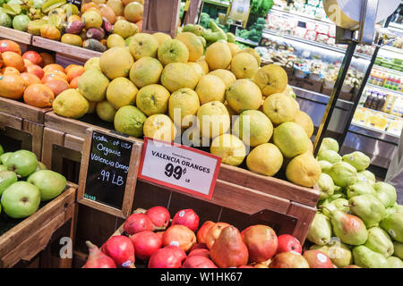 Miami Florida,Coconut Grove,The Fresh Market,supermarché gastronomique,épicier spécialisé,produits,fruits,oranges Valencia,poires,shopping shopping shopping shoppers shop Banque D'Images