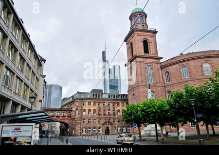 Paulsplatz (St Paul's Square), avec l'église St Paul et l'unité Monument. Francfort, Allemagne Banque D'Images