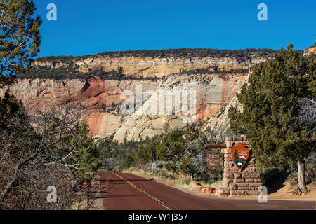 Panneau d'entrée à côté est de Zion National Park, Utah Banque D'Images