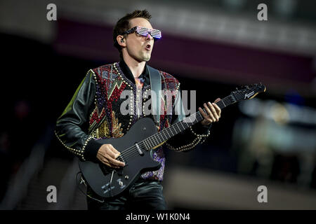 Londres, Angleterre : Muse effectuer sur la soirée d'ouverture de leur théorie Simulation UK tour à la London Stadium. Avec : Matt Bellamy Où : London, Royaume-Uni Quand : 01 Juin 2019 Crédit : Neil Lupin/WENN Banque D'Images