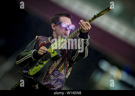 Londres, Angleterre : Muse effectuer sur la soirée d'ouverture de leur théorie Simulation UK tour à la London Stadium. Avec : Matt Bellamy Où : London, Royaume-Uni Quand : 01 Juin 2019 Crédit : Neil Lupin/WENN Banque D'Images