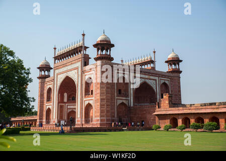 La grande porte, zone Jilaukhana, Taj Mahal, Agra, Inde Banque D'Images