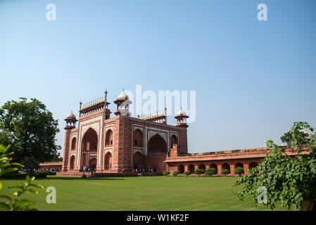 La grande porte, zone Jilaukhana, Taj Mahal, Agra, Inde Banque D'Images