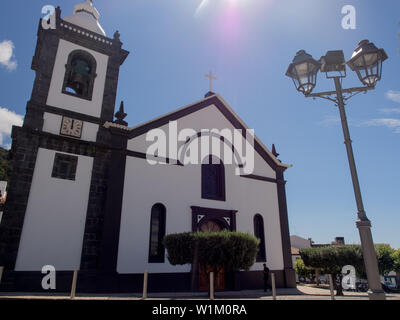 (L'église Igreja Matriz de Velas), l'île de Sao Jorge, Açores Banque D'Images