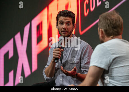 COLOGNE, ALLEMAGNE - 28 juin 2019 : Ben Barnes (*1981, l'acteur et chanteur britannique) fait part de ses expériences dans l'industrie du cinéma à CCXP Cologne, à quatre jours de la convention du ventilateur Banque D'Images