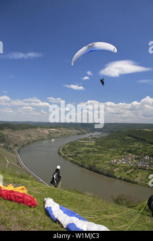 Au cours de la boucle de parapente du Rhin près de Boppard, Vallée du Haut-Rhin moyen, la Rhénanie-Palatinat, Allemagne, Europe Banque D'Images