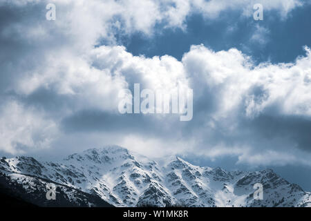 Paysages de montagne enneigée, Bozdag, Izmir, Turquie. Paysage d'hiver. Banque D'Images