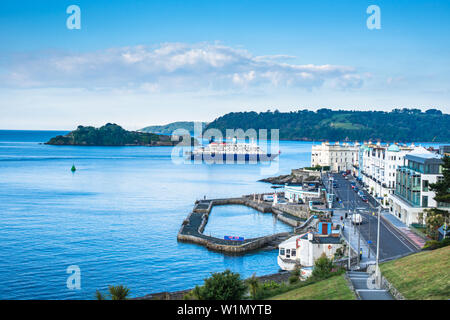 Plymouth waterfront looking out de Plymouth, Devon, Angleterre, Royaume-Uni. Banque D'Images