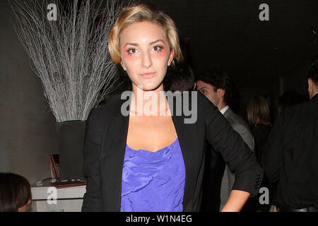 New York, USA. 12 Février, 2009. L'actrice/modèle, Sara Bradford, à l'Alvin Valley Automne 2009 Le dîner de travail à Via dei Mille. Crédit : Steve Mack/Alamy Banque D'Images