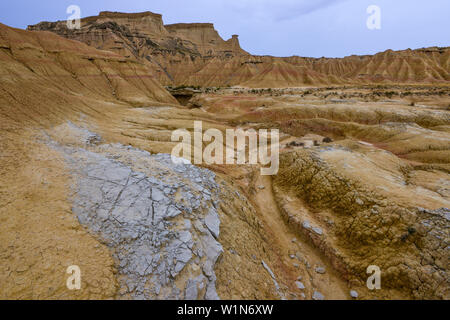 Bardenas Reales, semi-désert région naturelle (badlands), réserve de biosphère de l'UNESCO, Bardena Blanca, Bardena Blanche, Navarra, Espagne Banque D'Images