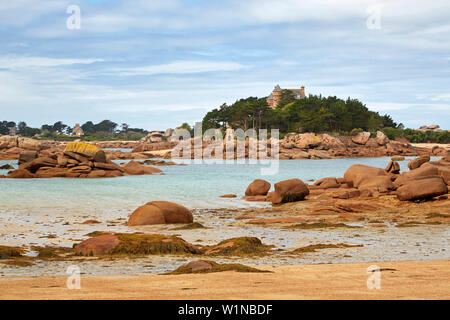 Île Costaérès, Trégastel, Ploumanac'h, la Côte de Granit Rose, l'océan Atlantique, Département Côtes-d'Armor, Bretagne, France, Europe Banque D'Images