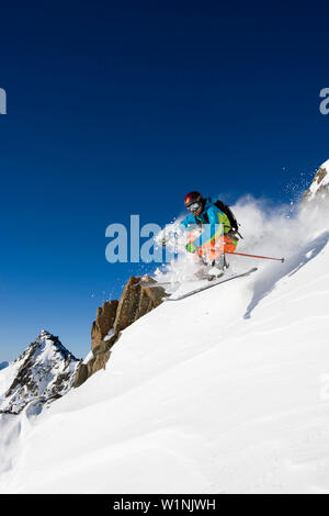 Ski skieur freeride, Gemsstock, Andermatt région, Canton d'Uri, Suisse Banque D'Images