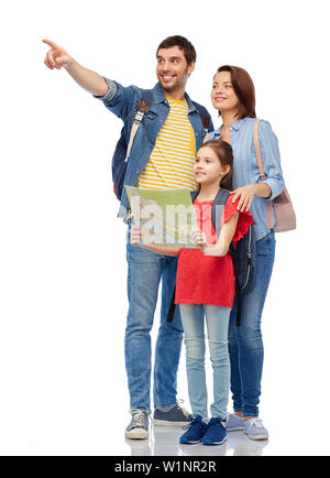 Famille heureuse avec la carte de voyage et sacs à dos Banque D'Images