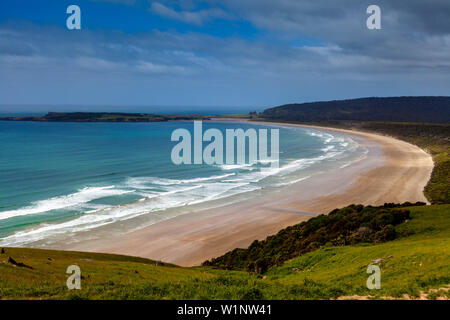 Une longue plage de sable de Florence Hill Lookout, les Catlins, île du Sud, Nouvelle-Zélande Banque D'Images