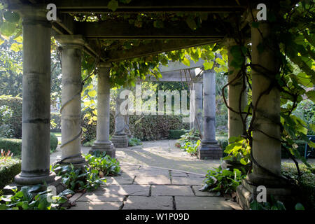 Belle vue Park, Newport, pays de Galles du Sud, est un grand parc victorien inscrit sur le registre Cadw/ICOMOS des parcs et jardins d'intérêt historique spécial au pays de Galles Banque D'Images