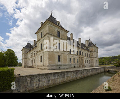 Ancy-le-Franc , château d'Ancy-le-Franc , Canal de Bourgogne , Departement Yonne , Bourgogne , France , Europe Banque D'Images