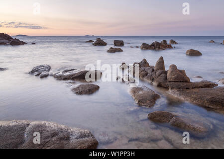 Punta di Colombara entre les plages Plage de palombaggia et Plage de Tamaricciu, Porto-Vecchio, Corse du Sud, Corse, France du Sud, France, S Banque D'Images