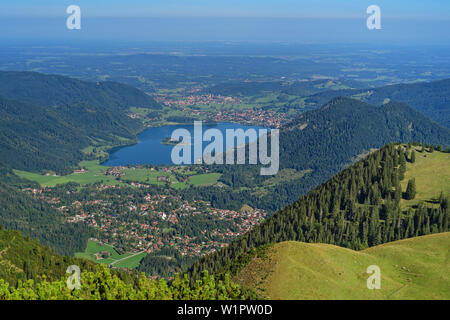 Vues profondes de Schliersee, à partir de la Hunter Kamp Mangfall, montagnes, les Alpes bavaroises, Upper Bavaria, Bavaria, Germany Banque D'Images