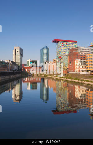 , Medienhafen Düsseldorf, Rhénanie du Nord-Westphalie, Allemagne Banque D'Images