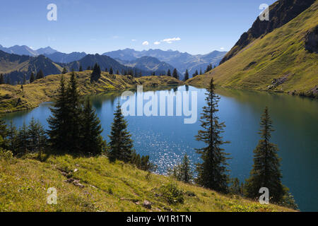 Lake, à Seealpsee, près de Nebelhorn Oberstdorf Allgaeu, Alpes, Allgaeu, Bavaria, Germany Banque D'Images
