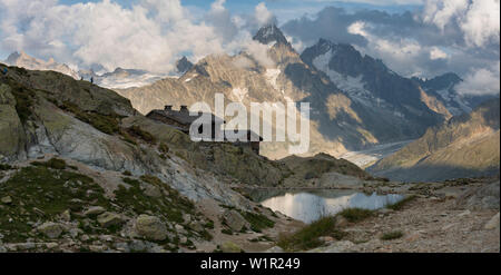 Le Lac Blanc, le refuge du lac blanc, Aiguille du Chardonnet, Haute-Savoie, Frankreich Banque D'Images