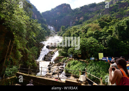 Ravana cascades près de Ella, montagnes du Sud, Sri Lanka Banque D'Images