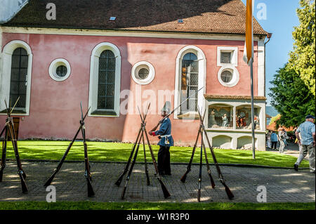 La tradition, Corpus Christi, Fête de la procession du Corpus Christi, tapis de fleurs, Radolfzell, Lac de Constance, Bade-Wurtemberg, Allemagne, Europe Banque D'Images