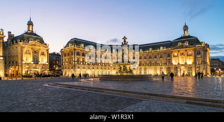 Fontaine des Trois Grâces, Place De La Bourse, Bordeaux, l'UNESCO-Weltkulturerbe, Gironde, Aquitanien, Frankreich, Europa Bordeaux, France Banque D'Images