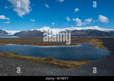 Vaste paysage des montagnes, lacs et glaciers de la région du sud-est de l'Islande Skaftafell Banque D'Images