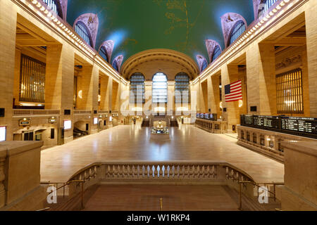 Grand Central Station moderne avec aucun peuple Banque D'Images