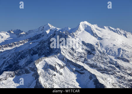 Vue de l'Gefrorene-Wand Schönbichlerhorn-Spitzen de und Großer Möseler montagnes dans les Alpes de Zillertal, Hintertux, Tyrol, Autriche, Europe Banque D'Images