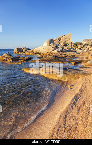 Punta di Colombara entre les plages Plage de palombaggia et Plage de Tamaricciu, Porto-Vecchio, Corse du Sud, Corse, France du Sud, France, S Banque D'Images