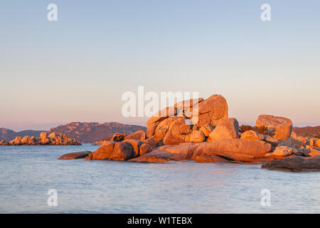 Punta di Colombara entre les plages Plage de palombaggia et Plage de Tamaricciu, Porto-Vecchio, Corse du Sud, Corse, France du Sud, France, S Banque D'Images