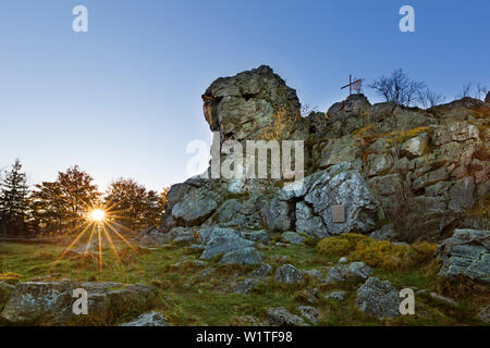 Bruchhauser Steine, près de Olsberg, sentier de randonnée Rothaarsteig, montagnes Rothaar, Sauerland, Rhénanie du Nord-Westphalie, Allemagne Banque D'Images