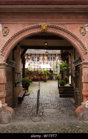 Old Post, Bacharach, Rhin, Rhénanie-Palatinat, Allemagne Banque D'Images