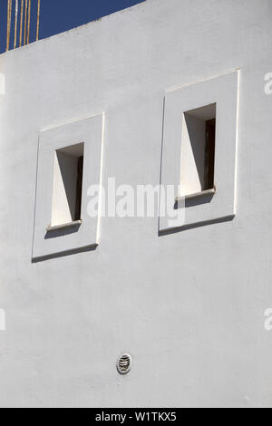 Détail d'une maison peinte en blanc Paleochora, au sud-ouest de la Crète, Grèce Banque D'Images